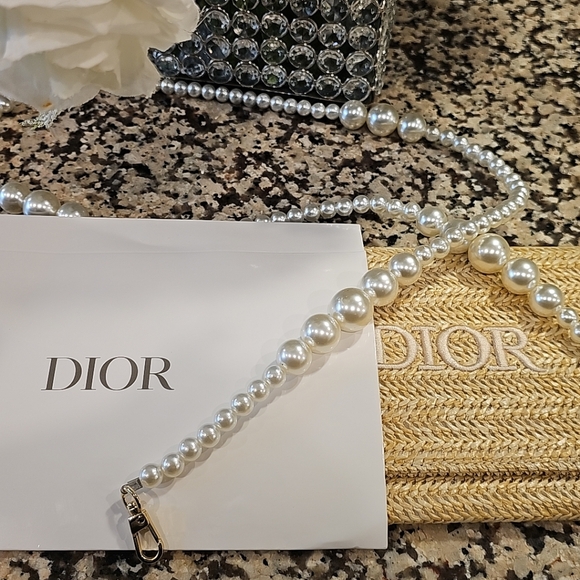 New Christian Dior Beauty Trousse Pouch clutch with box & strap. - Picture 6 of 13